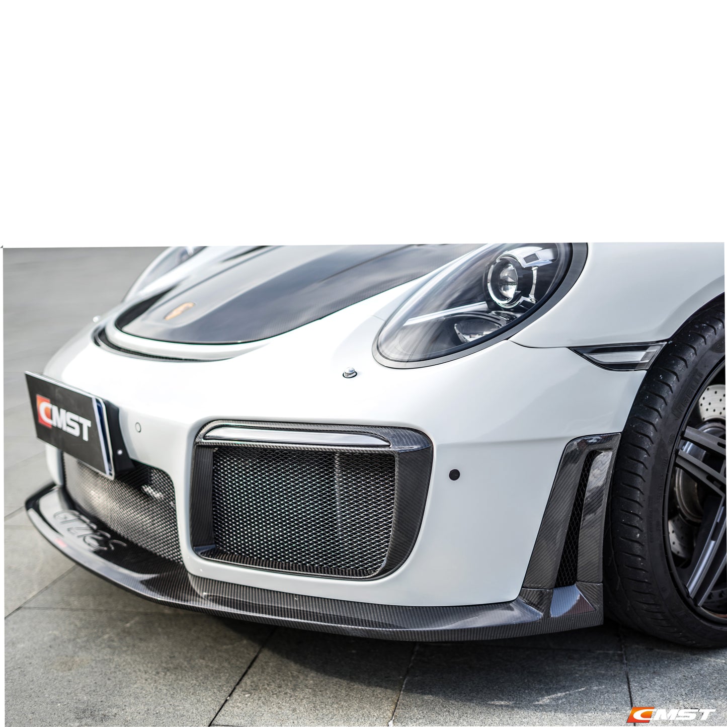 Body kit for Porsches 911 upgrades to 911 GT2 RS